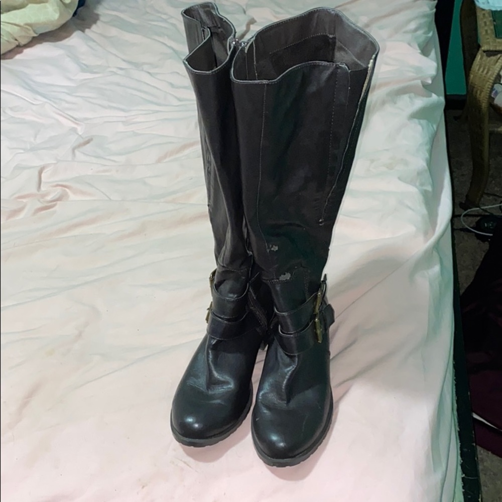 Zelia Brown boots